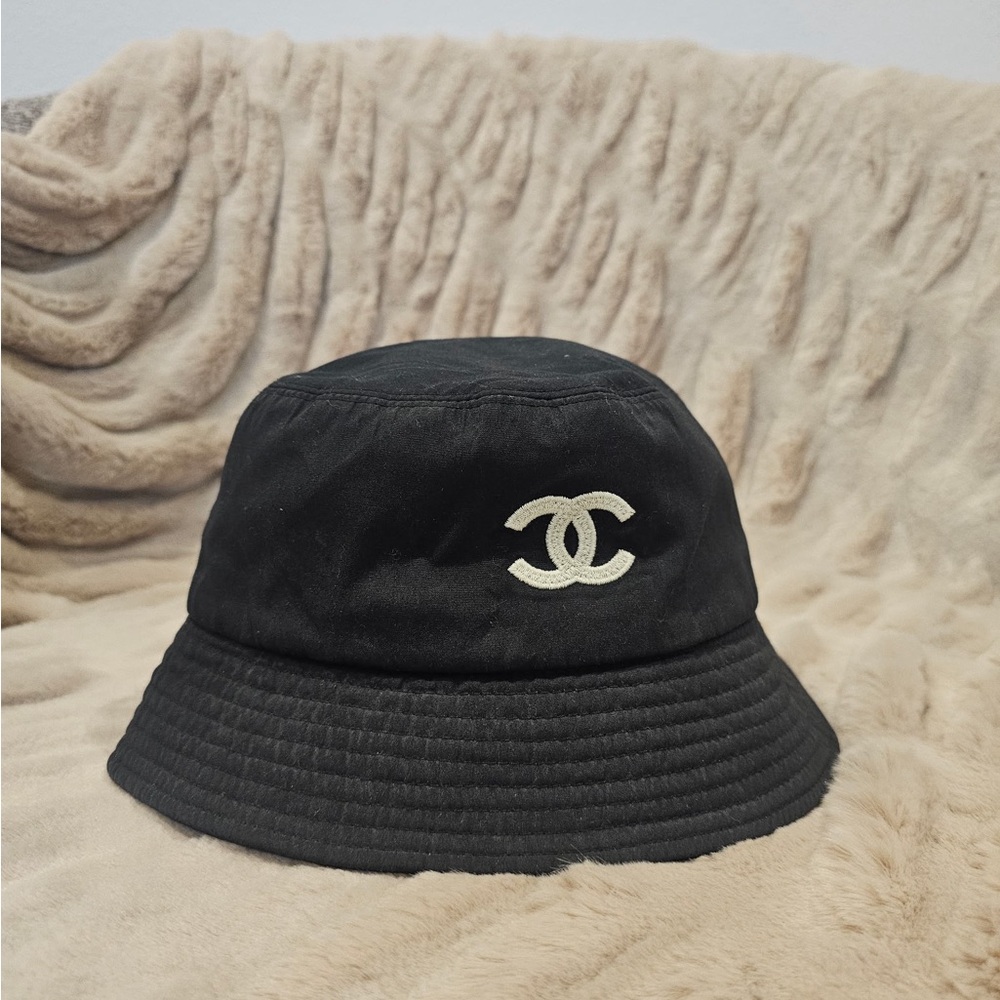 CHANEL Black Quilted Bucket Hat with Signature CC Summer